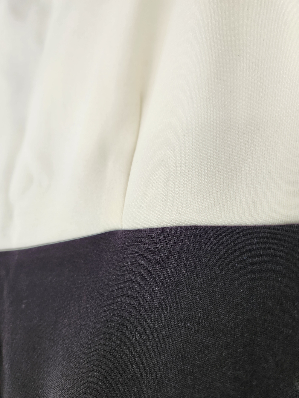 Blue Sky Black and Cream V-Neck Midi Dress - Picture 4 of 5
